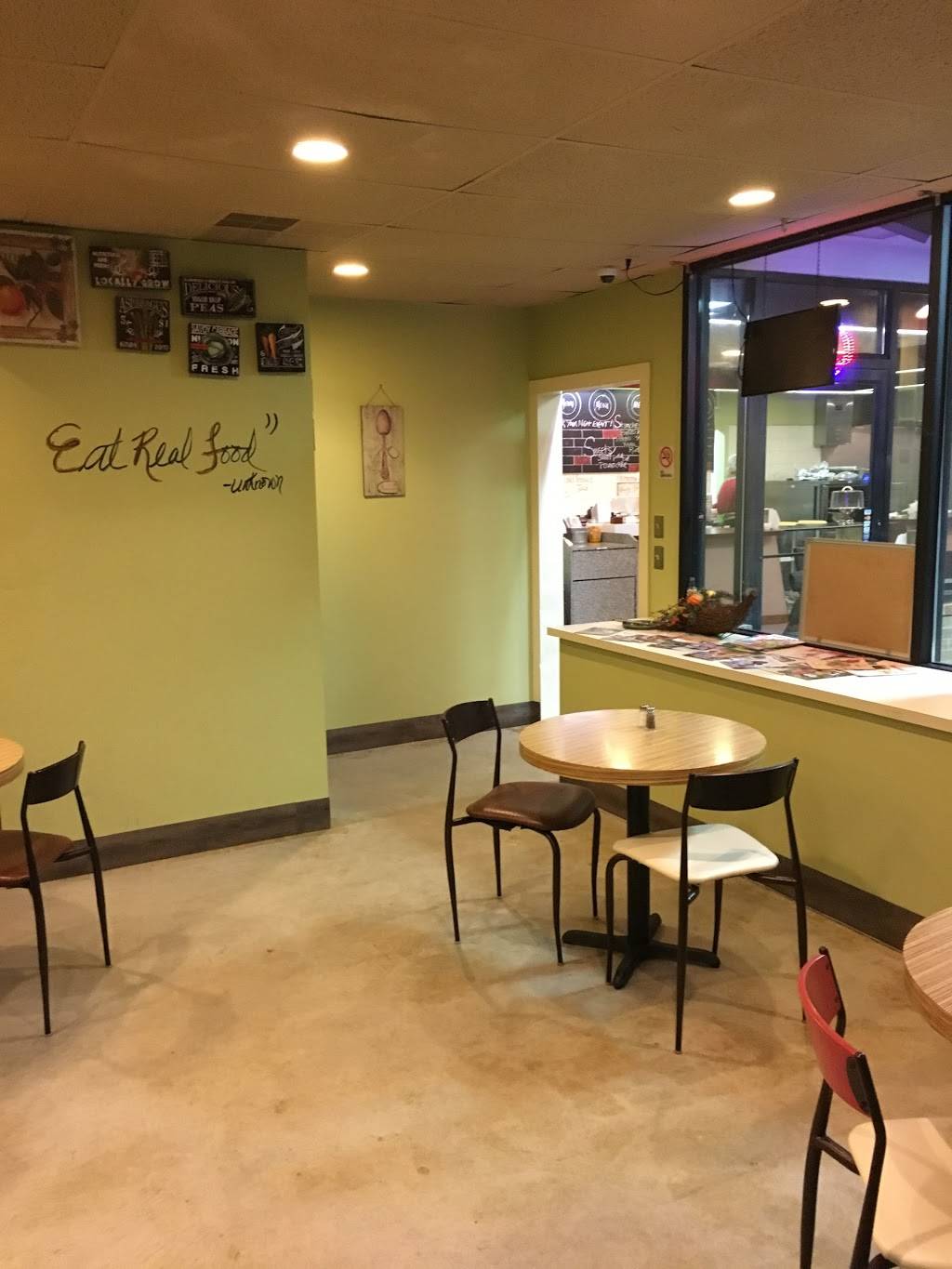 Bank Street Kitchen | restaurant | 30 Bank St, Waterbury, CT 06708, USA | 2035969055 OR +1 203-596-9055