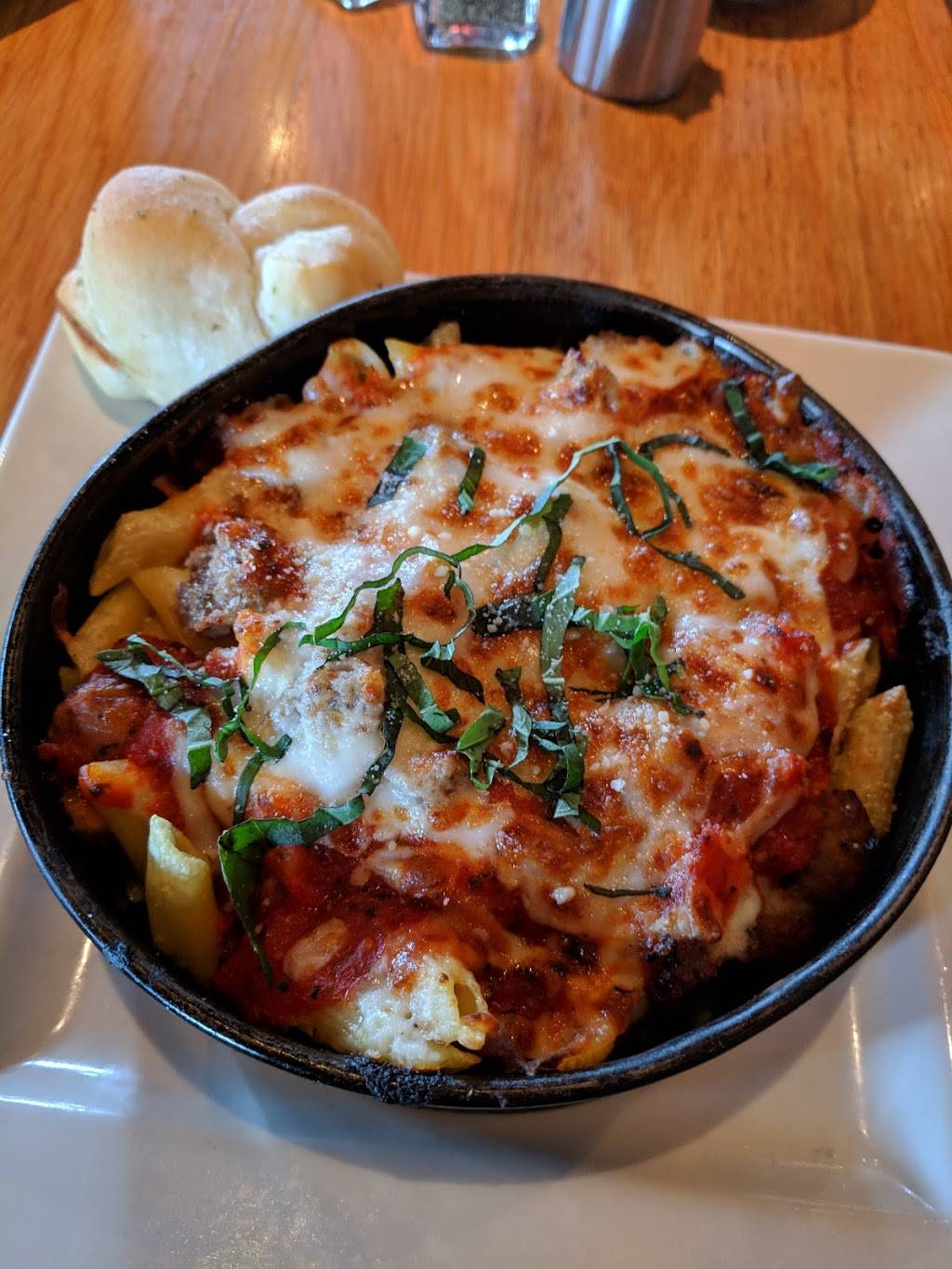 BJs Restaurant & Brewhouse | restaurant | 6401 Bluebonnet Blvd #740, Baton Rouge, LA 70836, USA | 2257664300 OR +1 225-766-4300