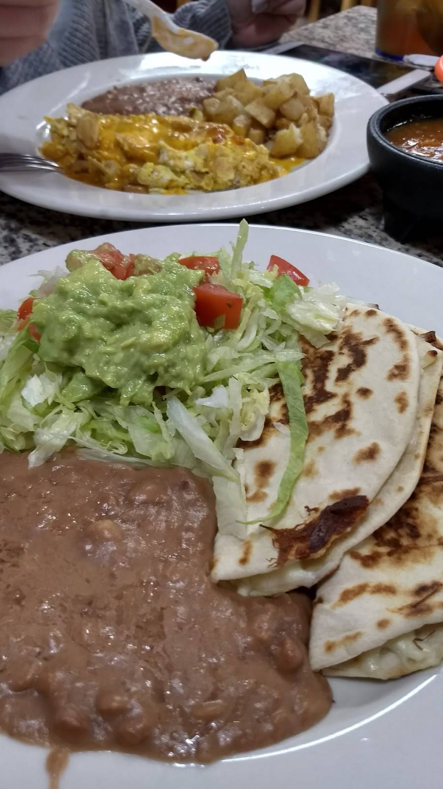 Bees Mexican Restaurant & Bakery | restaurant | 808 Lockhill Selma Rd, San Antonio, TX 78213, USA | 2103421886 OR +1 210-342-1886