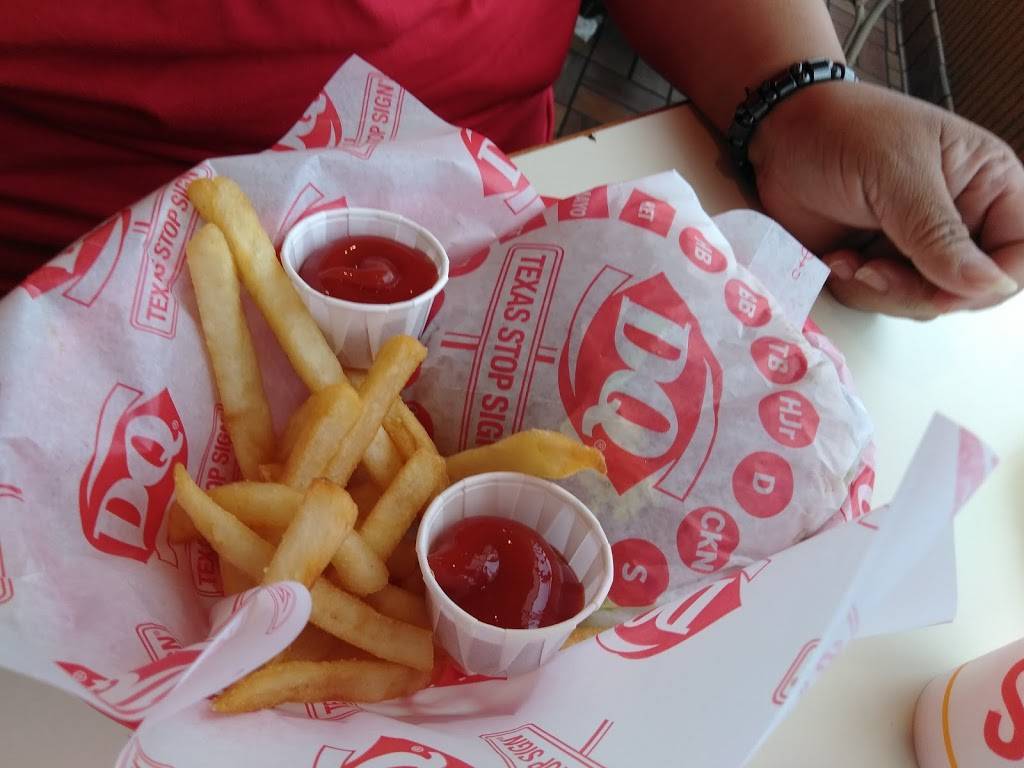 Dairy Queen Store | restaurant | HWY 87 AND I-10, Comfort, TX 78013, USA | 8309953200 OR +1 830-995-3200