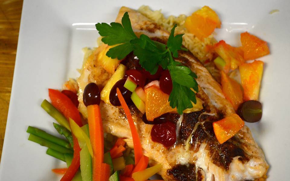 Zees Bistro | restaurant | 773 St Clair St, Chatham, ON N7M 5J7, Canada | 5193514468 OR +1 519-351-4468