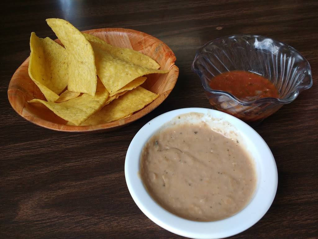 El Indio Mexican Food Restaurant | restaurant | 3355 S 6th Ave, Tucson, AZ 85713, USA | 5206200504 OR +1 520-620-0504