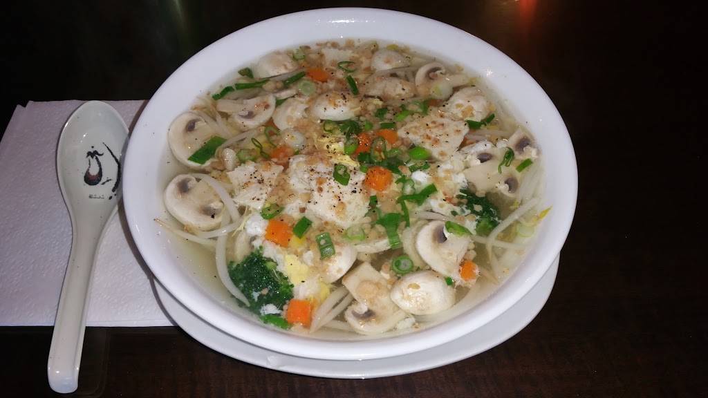 Egg Roll King | restaurant | 85 Courtland Ave E, Kitchener, ON N2G 2T6, Canada | 5197499869 OR +1 519-749-9869