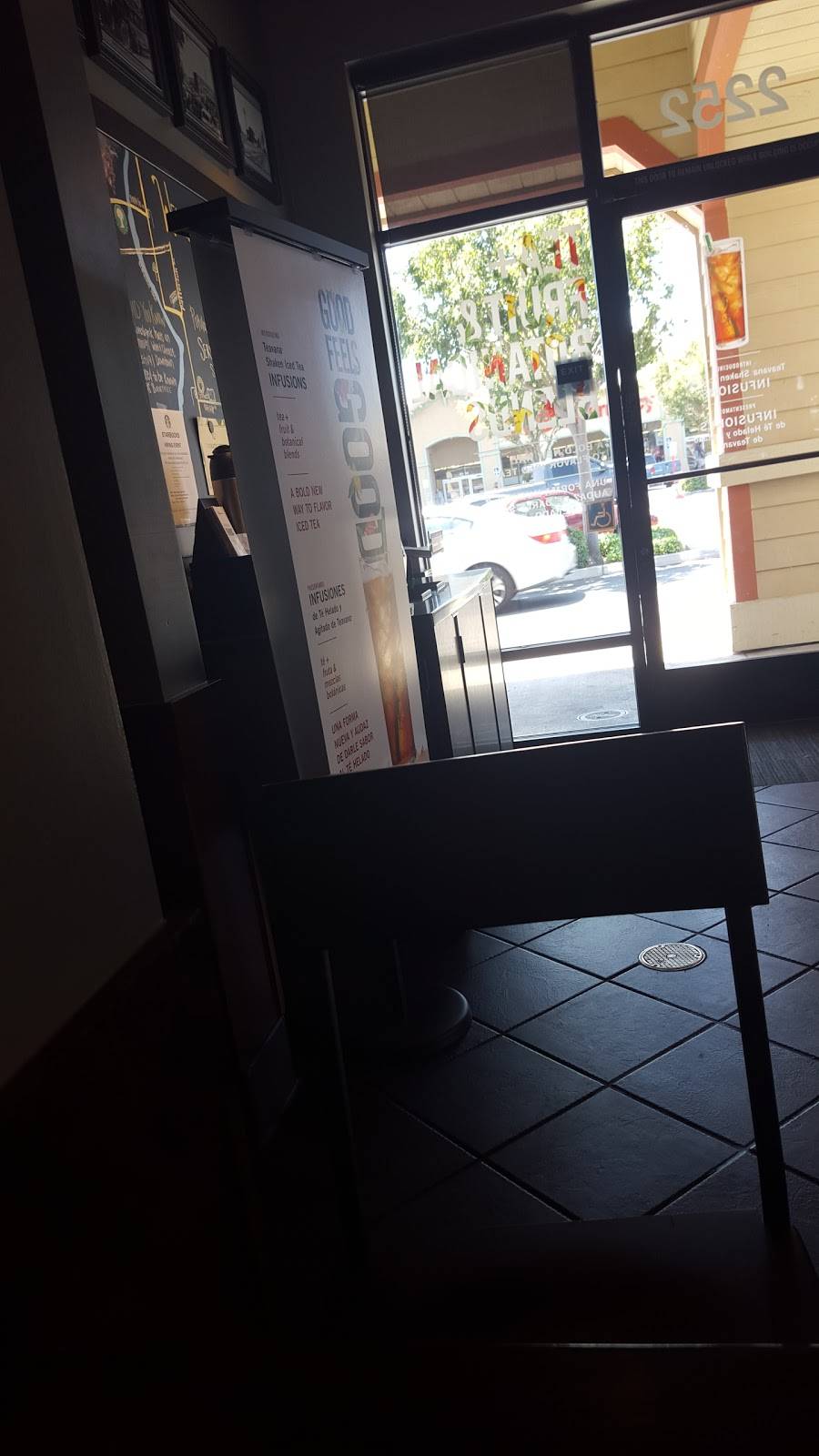 Starbucks | cafe | 2252 Patterson Rd, Riverbank, CA 95367, USA | 2098638403 OR +1 209-863-8403