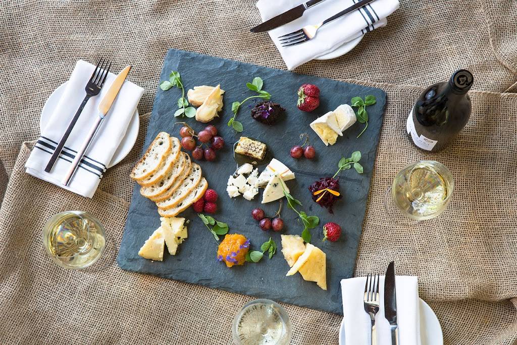 Taproot Brewing Co. | restaurant | 909 E Main Rd, Middletown, RI 02842, USA | 40184851613 OR +1 401-848-5161 ext. 3