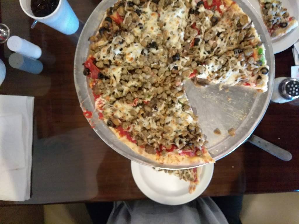 Knollas Pizza | East | restaurant | 7732 Central Ave #123, Wichita, KS 67206, USA | 3164404540 OR +1 316-440-4540