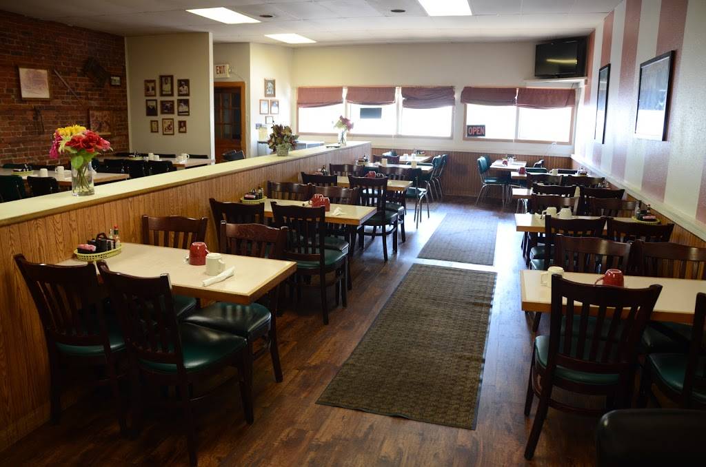 Hammers Bar & Restaurant | restaurant | 103 Roosevelt St, Bartonville, IL 61607, USA | 3096972023 OR +1 309-697-2023
