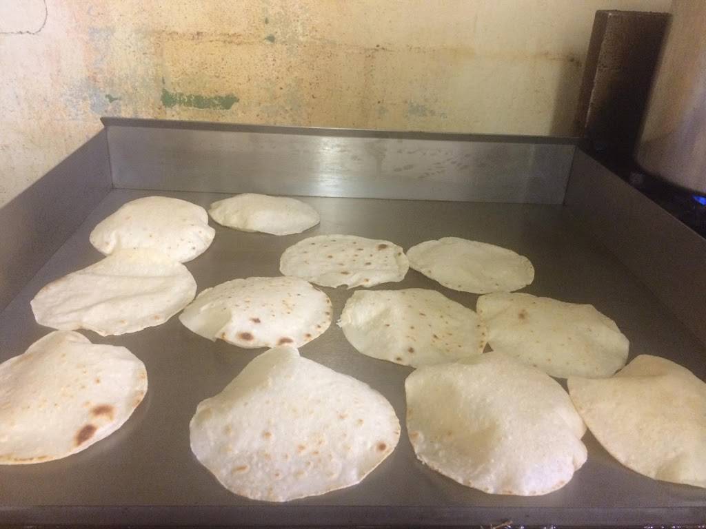 Taqueria La Veracruzana | restaurant | 1817 S Edgefield Ave, Dallas, TX 75224, USA | 2149433616 OR +1 214-943-3616