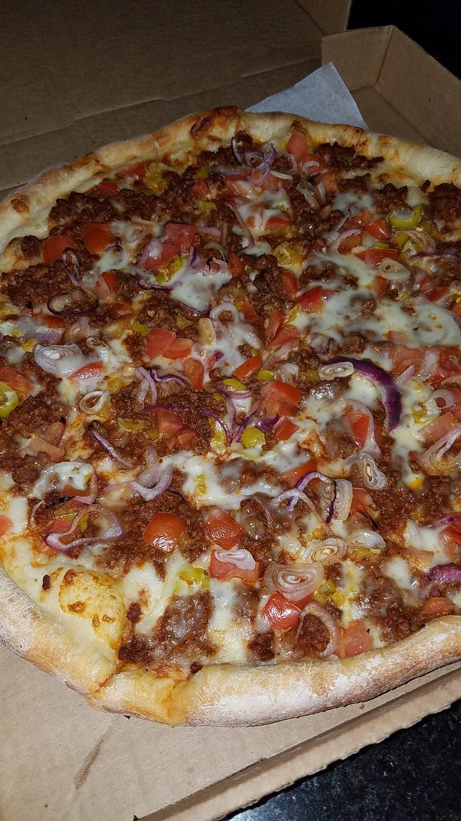 Ninos Pizza & Restaurant | restaurant | 6194 Edgewater Dr, Orlando, FL 32810, USA | 4072537363 OR +1 407-253-7363