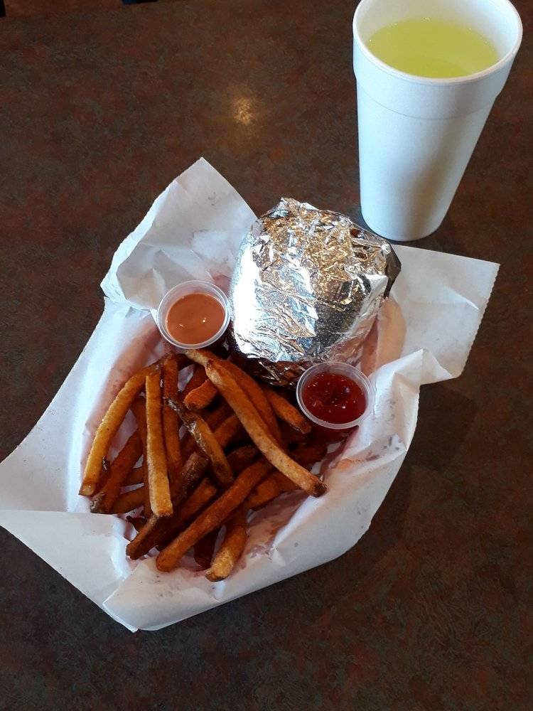 Brgrs N More | restaurant | 1780 Tiny Town Rd Suite D, Clarksville, TN 37042, USA | 9316471110 OR +1 931-647-1110