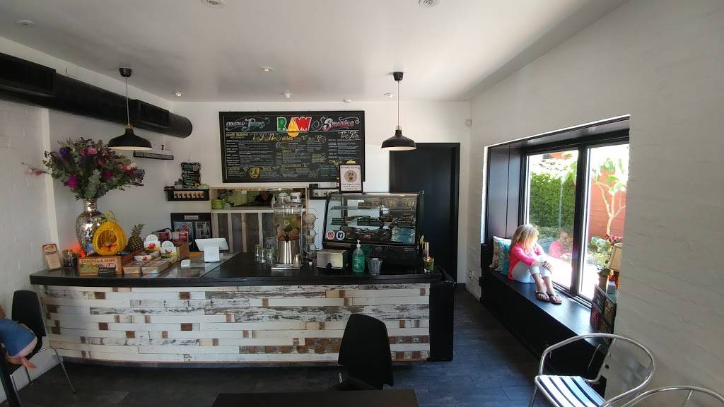 Raw Remedy Organic Juice & Raw Food Bar | restaurant | 116 La Plaza, Palm Springs, CA 92262, USA | 7605377227 OR +1 760-537-7227