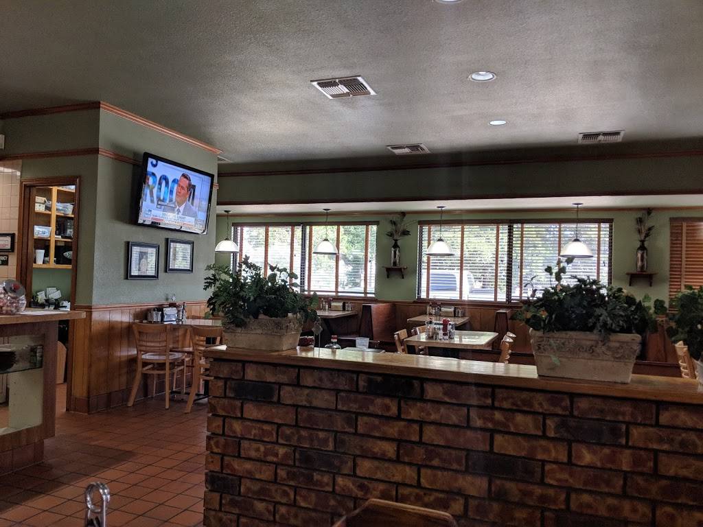 Peacocks Restaurant | restaurant | 1700 W Lingleville Rd, Stephenville, TX 76401, USA | 2549684668 OR +1 254-968-4668