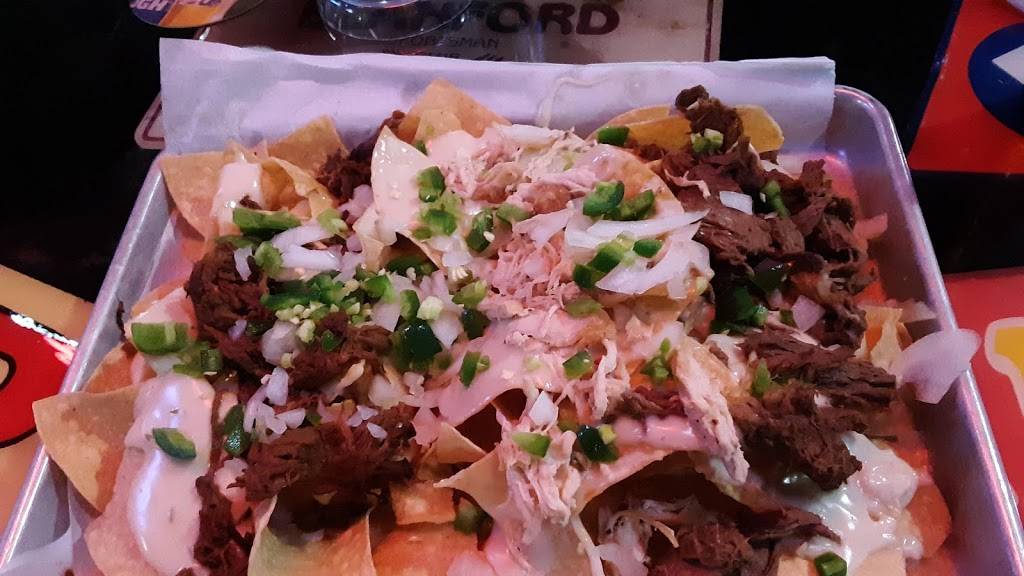 365 Bar & Grill | restaurant | 1367 Wabash Ave, Terre Haute, IN 47807, USA | 8129172362 OR +1 812-917-2362