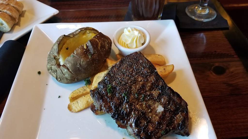 The Back Room Steakhouse | restaurant | 1418 Rock Springs Rd, Apopka, FL 32712, USA | 4078807832 OR +1 407-880-7832