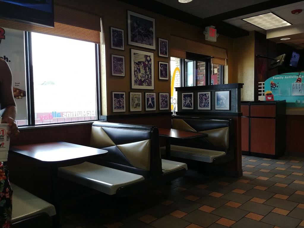 McDonalds | cafe | 285 Armistice Blvd, Pawtucket, RI 02861, USA | 4017269564 OR +1 401-726-9564