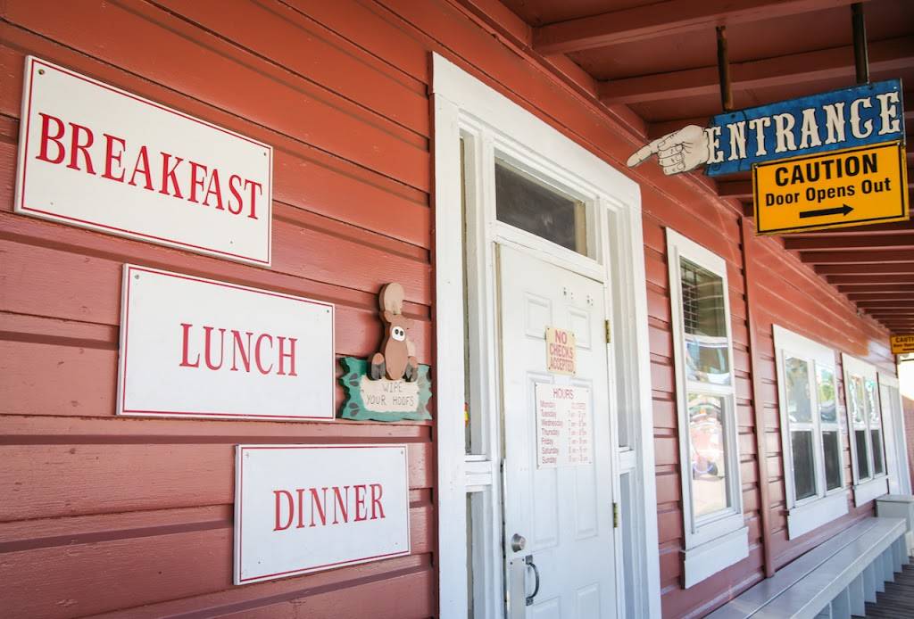 Diamond Springs Hotel Restaurant | restaurant | 545 Pleasant Valley Rd, Diamond Springs, CA 95619, USA | 5306211730 OR +1 530-621-1730