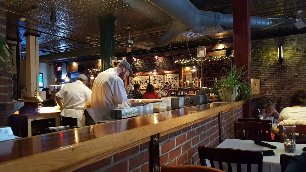 Good Fellos | restaurant | 202 W Main St, Sackets Harbor, NY 13685, USA | 3156463463 OR +1 315-646-3463