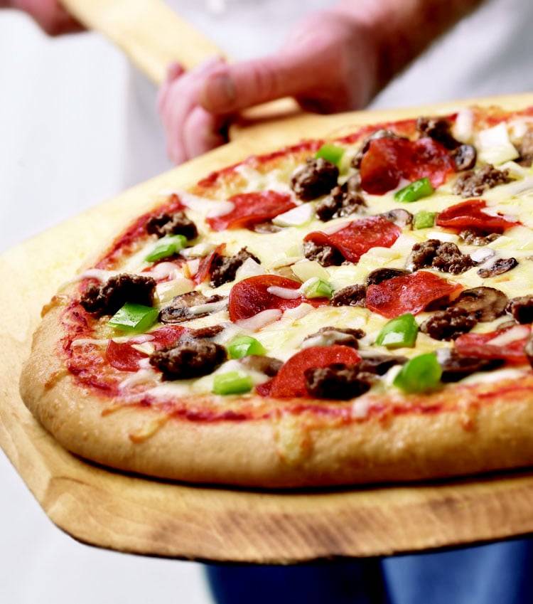 Main Street Pizza & Cafe | meal takeaway | 2540 Main Street, Irvine, CA 92614, USA | 9498529202 OR +1 949-852-9202