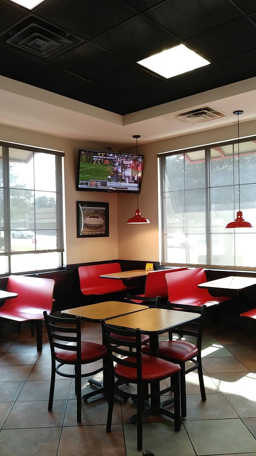 Chicken Express | restaurant | 10930 N Central Expy, Dallas, TX 75231, USA | 2143460600 OR +1 214-346-0600