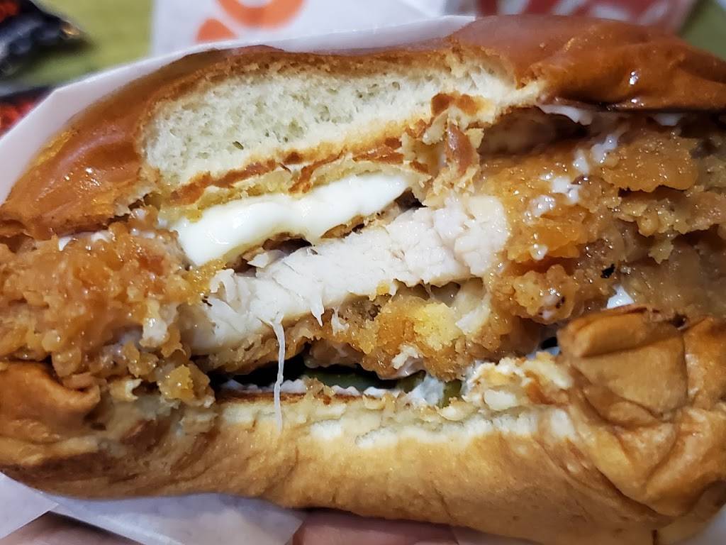 Popeyes | restaurant | 5757 Wayne Newton Blvd, Las Vegas, NV 89119, USA | 7025575859 OR +1 702-557-5859