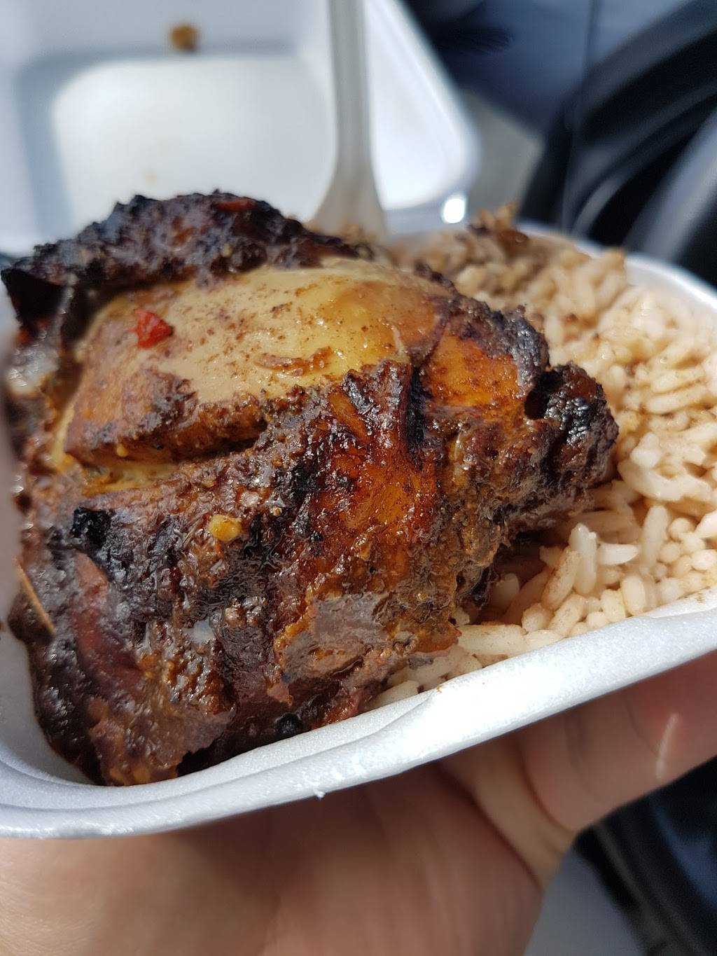 Nellas Jerk | restaurant | 75 Alder St Unit 7, Orangeville, ON L9W 5A9, Canada | 5199415005 OR +1 519-941-5005