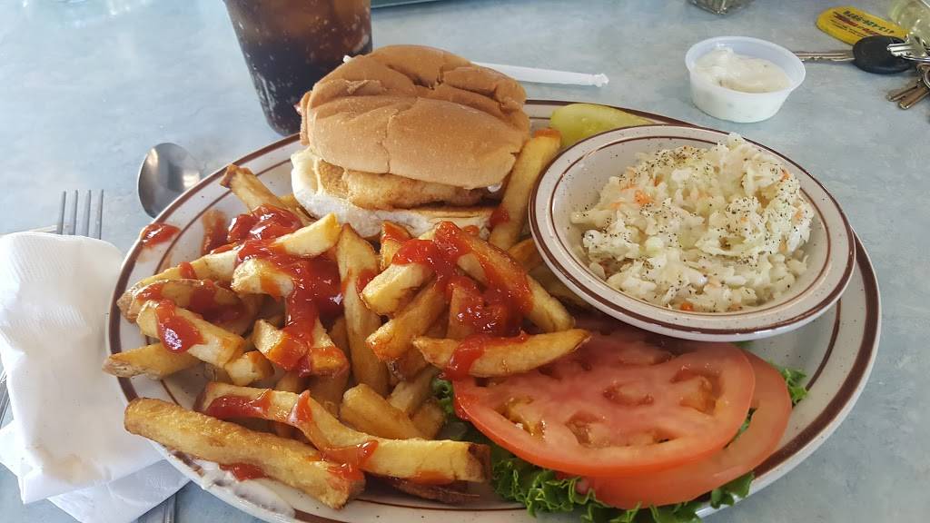 Four Leaf Clover | restaurant | 19 South St, Bernardston, MA 01337, USA | 4136489514 OR +1 413-648-9514