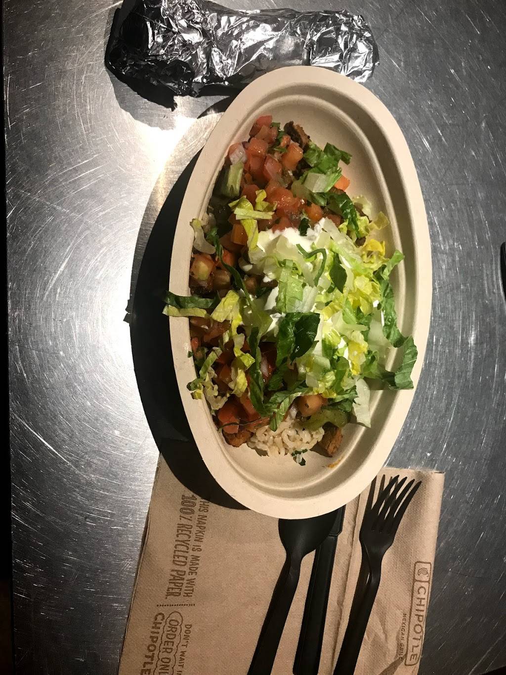 Chipotle Mexican Grill | restaurant | 528 E Green St Ste 101, Champaign, IL 61820, USA | 2173440466 OR +1 217-344-0466