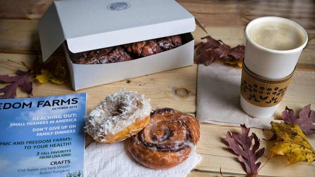Freedom Farms Donut Shop | bakery | 663 Pittsburgh Rd, Butler, PA 16002, USA | 7245865567 OR +1 724-586-5567