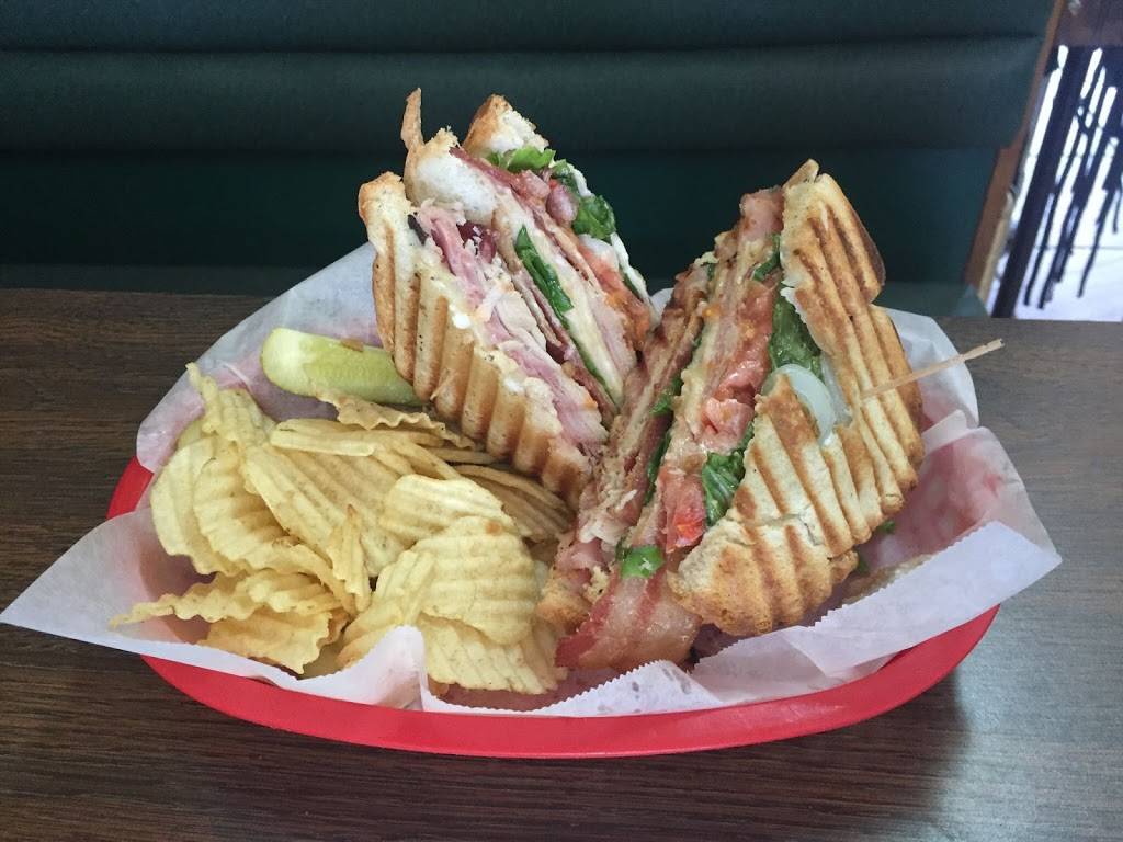 Ellie Michellies Eatery | restaurant | 100 W Maple St, Morrison, TN 37357, USA | 9316353287 OR +1 931-635-3287