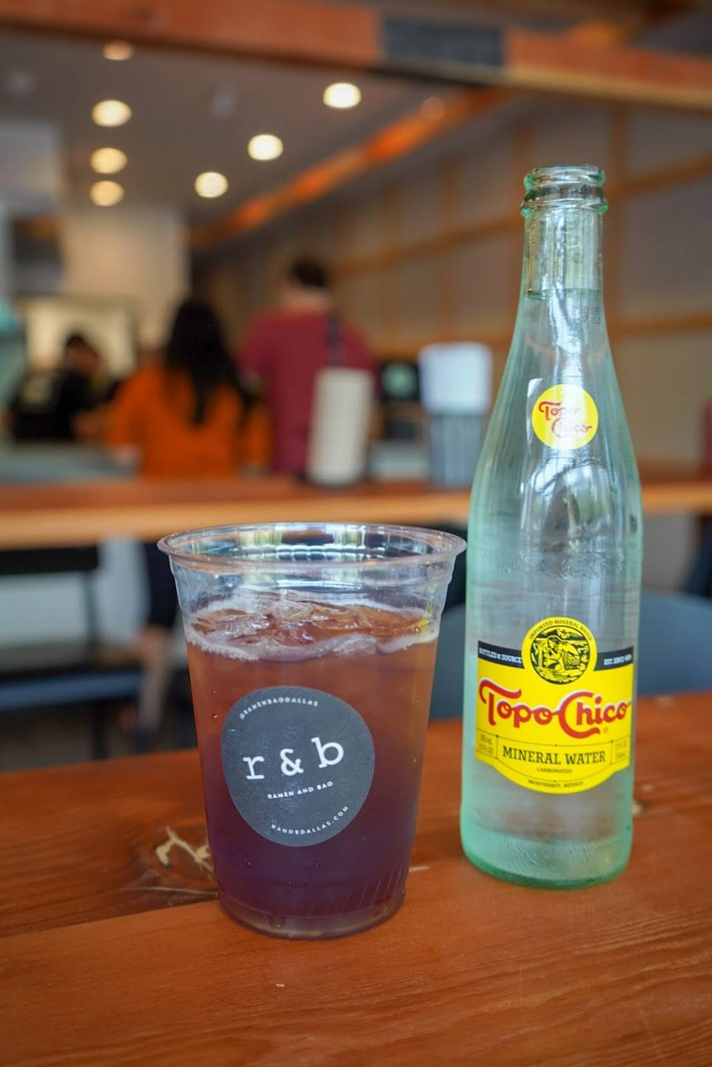 R&B | restaurant | 1914 Commerce St, Dallas, TX 75201, USA | 2147522020 OR +1 214-752-2020