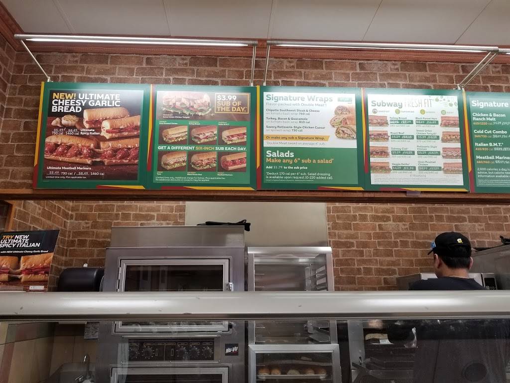 Subway Restaurants | restaurant | 2211 N Gary Ave, Wheaton, IL 60187, USA | 6306828000 OR +1 630-682-8000