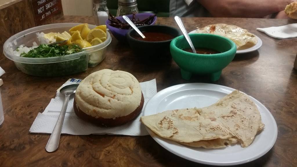 La Placita Restaurant | restaurant | 305 W 6th St, Oxnard, CA 93030, USA | 8052403149 OR +1 805-240-3149