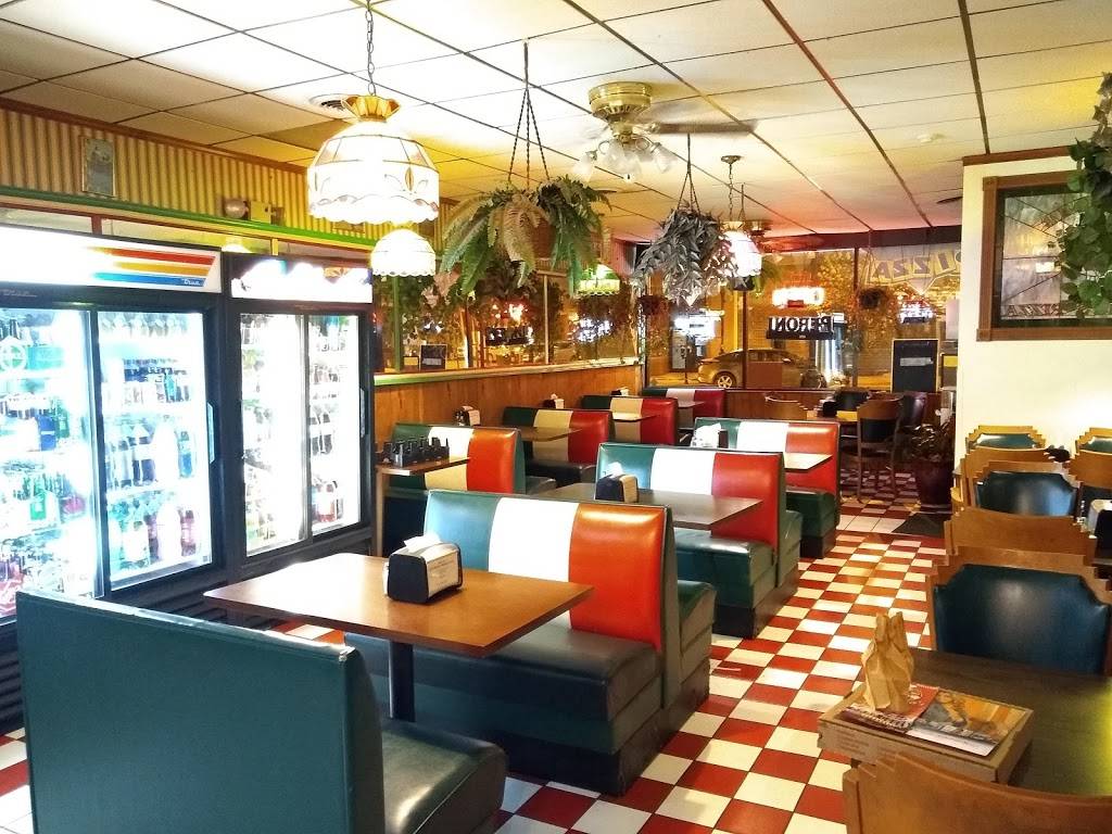 Gallina Pizza | restaurant | 432 E Monroe St, Springfield, IL 62701, USA | 2175225271 OR +1 217-522-5271