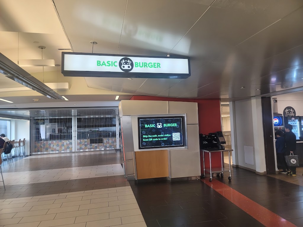 Basic Burger - Lenfant Plaza | restaurant | 470 LEnfant Plaza SW suite 806, Washington, DC 20024, USA | 2029482408 OR +1 202-948-2408