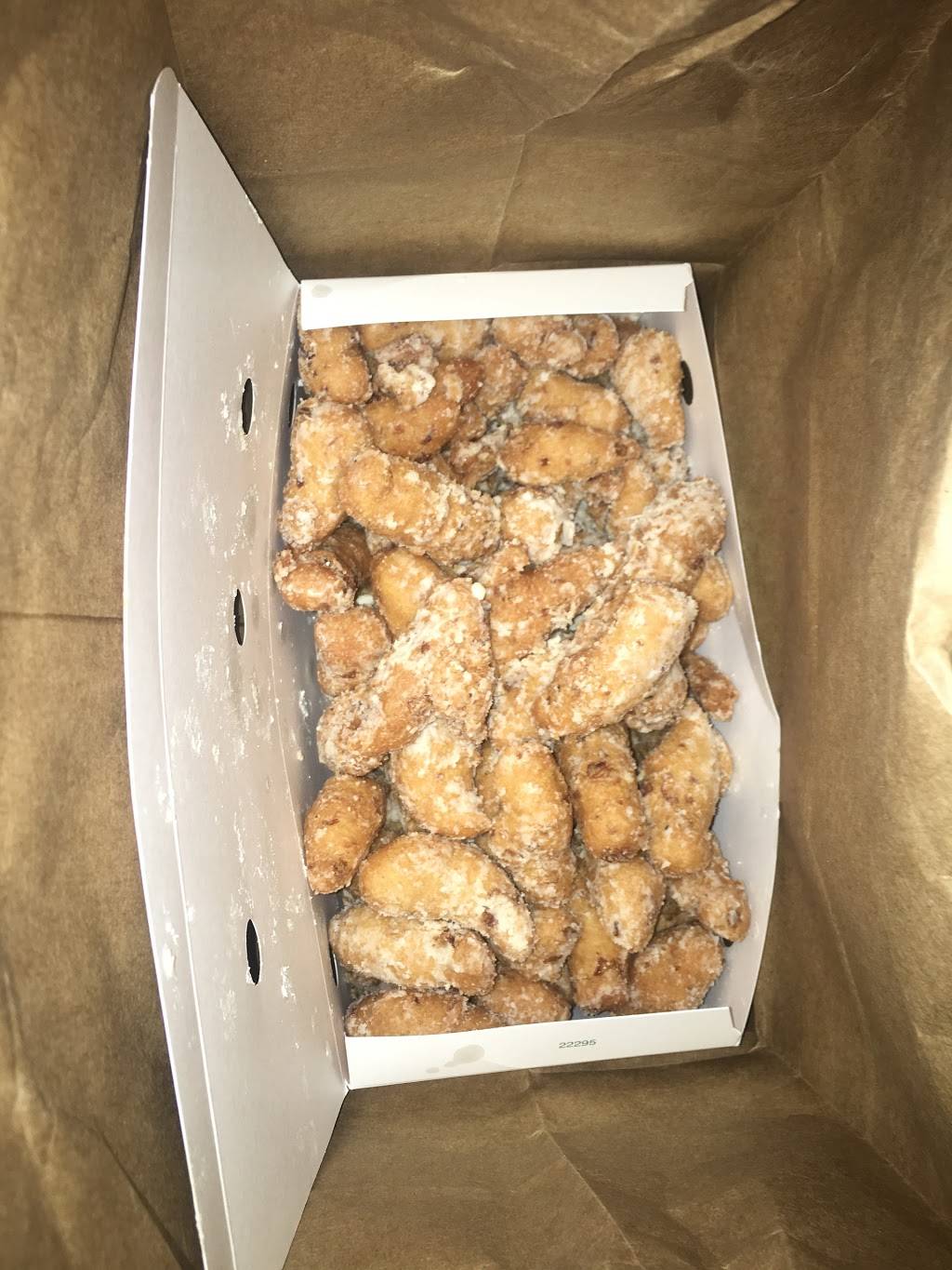 White Fence Farm | restaurant | 3704 S Harlem Ave, Riverside, IL 60546, USA | 7084479325 OR +1 708-447-9325