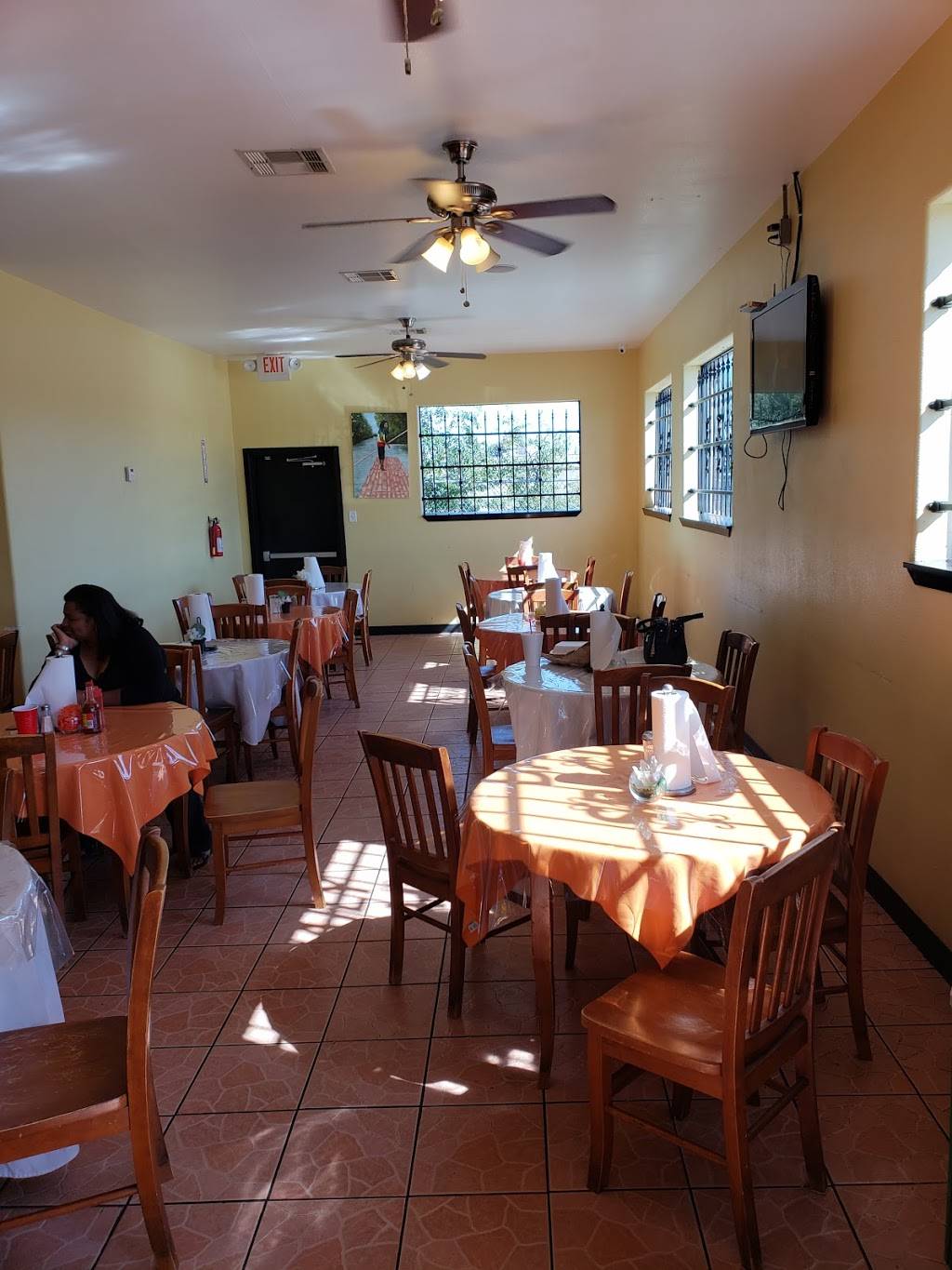 Elaines Kitchen | restaurant | 2717 Martin Luther King Jr Blvd, Dallas, TX 75215, USA | 2145651008 OR +1 214-565-1008