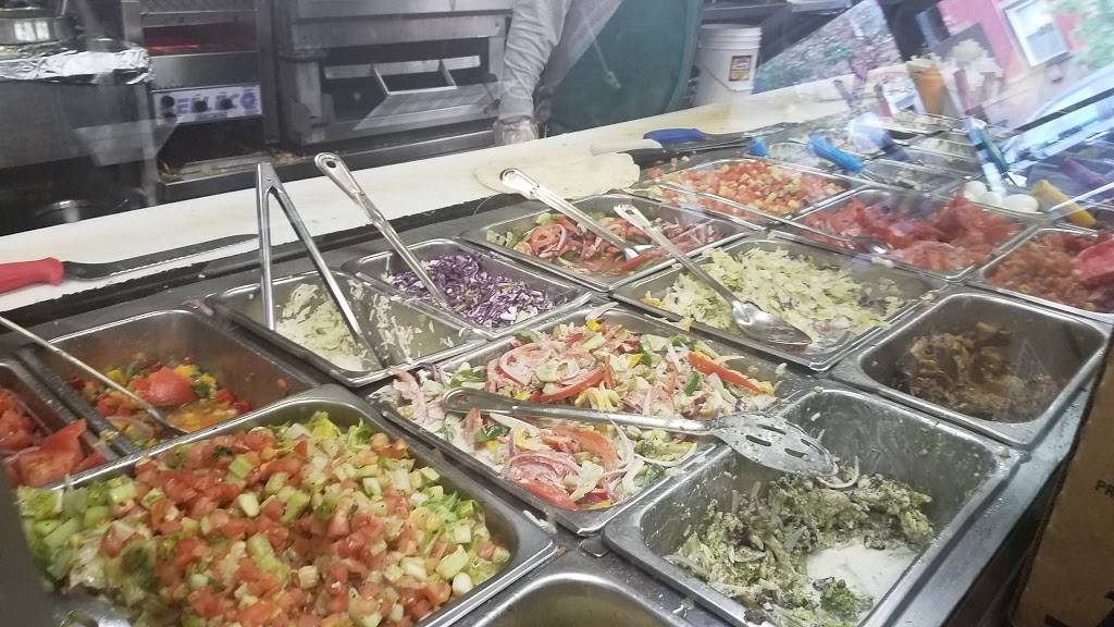 Green & Ackermans Restaurant & Pizza | restaurant | 216 Ross St, Brooklyn, NY 11211, USA | 7183842540 OR +1 718-384-2540