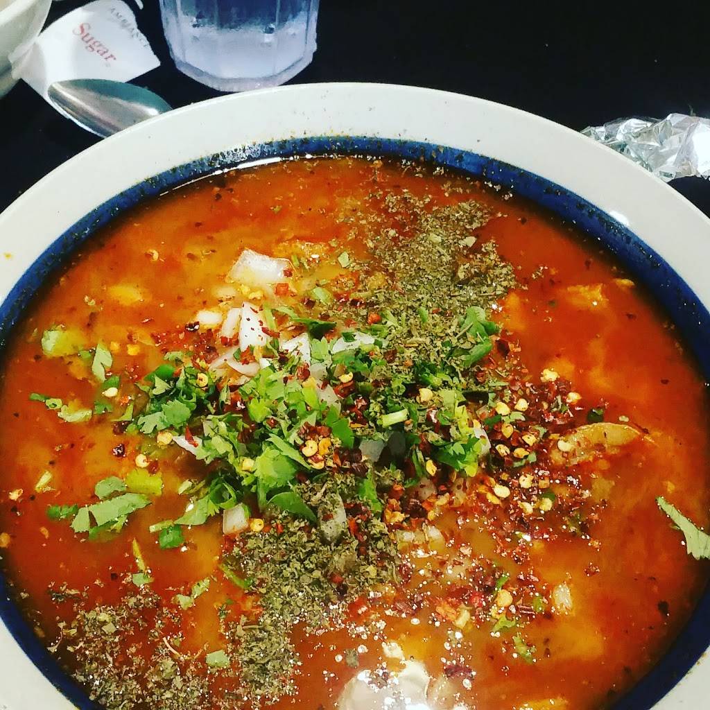 Mikey Vs | cafe | 4132, 209 E Tulare Ave, Tulare, CA 93274, USA | 5596888998 OR +1 559-688-8998