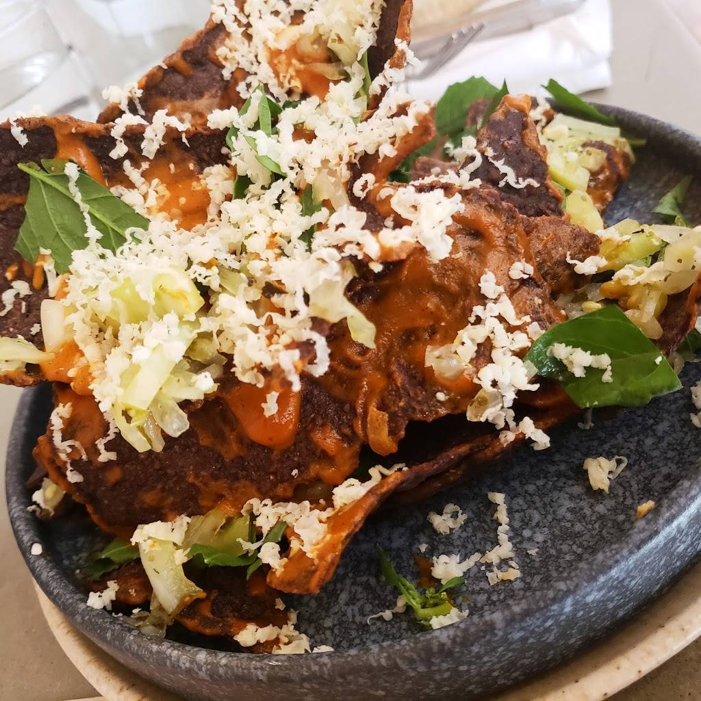 Suerte | restaurant | 1800 E 6th St, Austin, TX 78702, USA | 5129530092 OR +1 512-953-0092