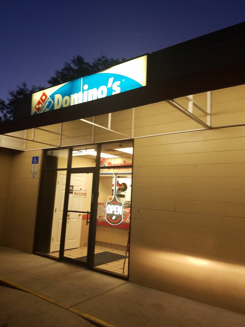 Dominos Pizza | meal delivery | 104 Commonwealth Ave N Ste 2, Polk City, FL 33868, USA | 8638744888 OR +1 863-874-4888