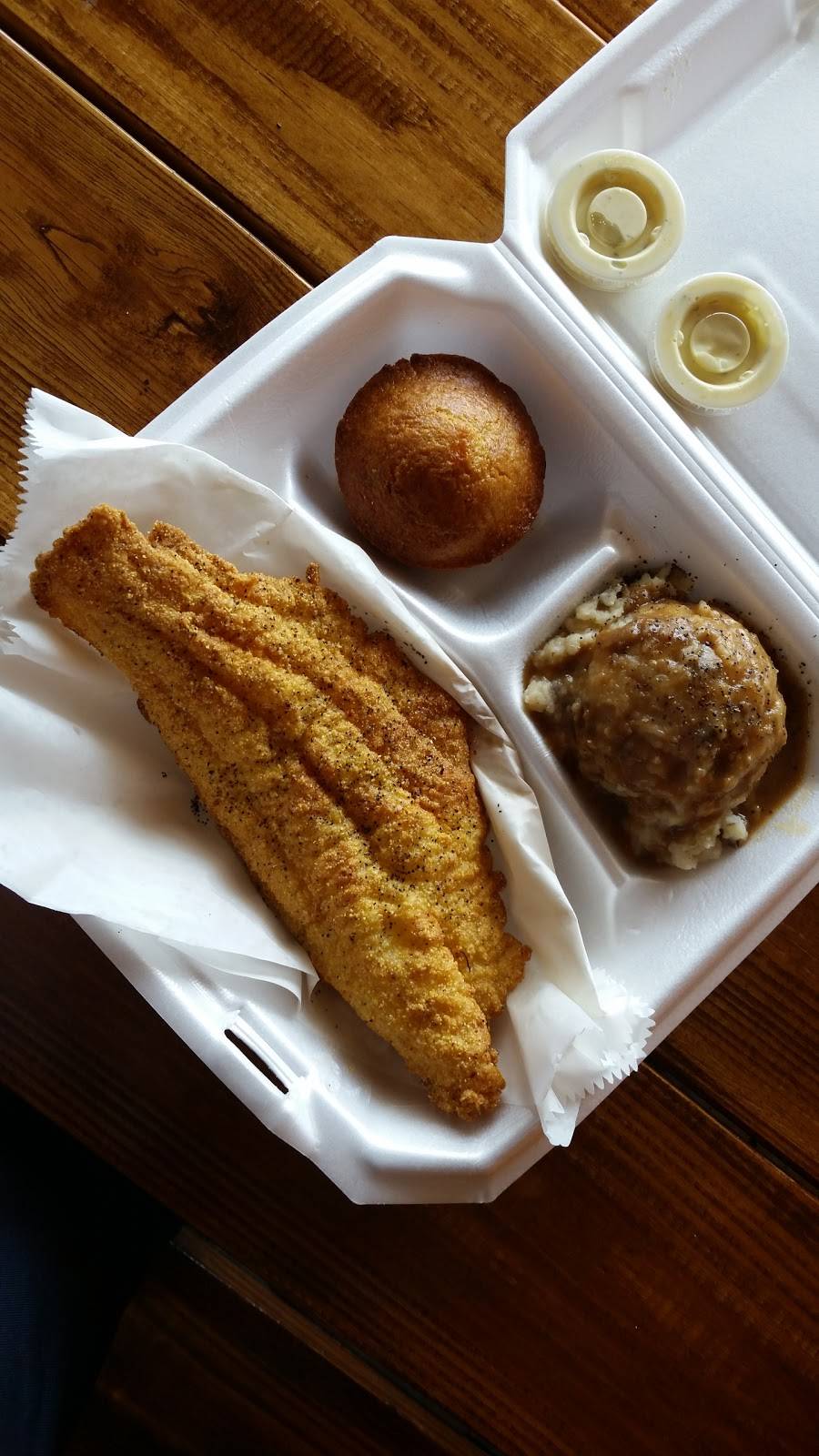 The Candied Yam | restaurant | 2305 44th St SE, Grand Rapids, MI 49508, USA | 6165513509 OR +1 616-551-3509