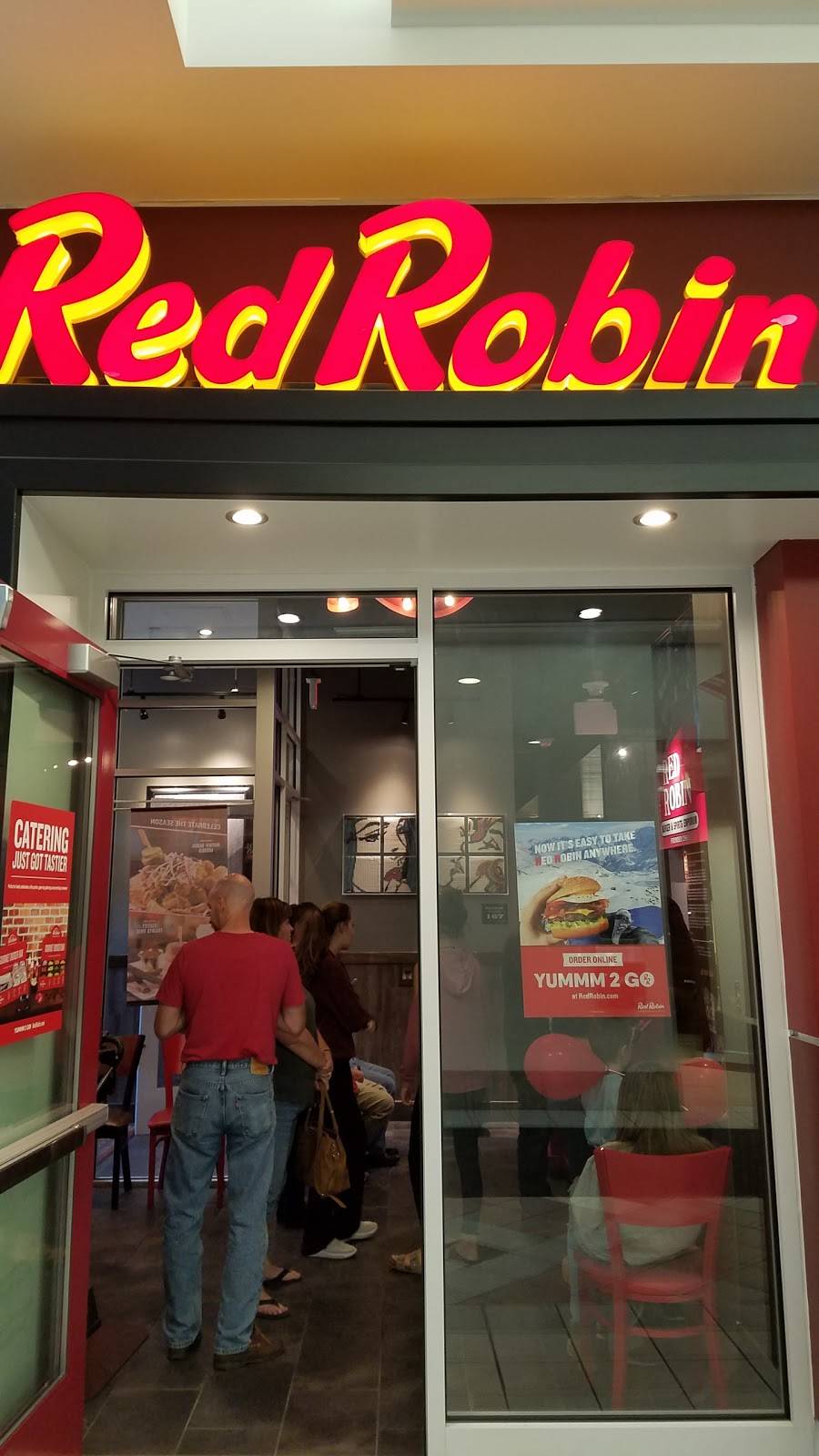 Red Robin Gourmet Burgers and Brews | restaurant | 250 Granite St Unit 1094E, Braintree, MA 02184, USA | 7813486103 OR +1 781-348-6103