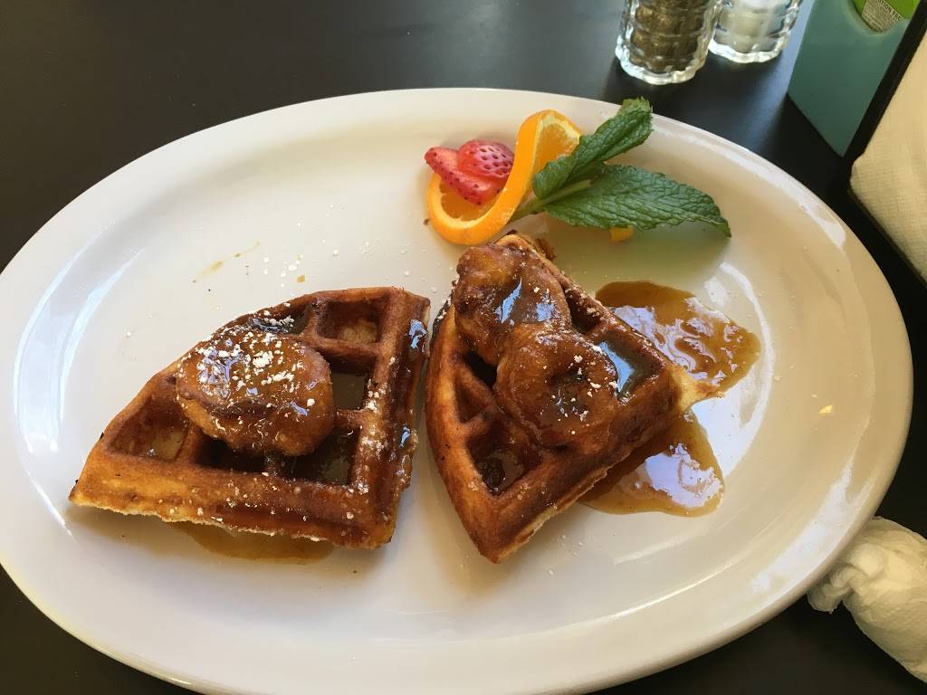 Tia Bs La Waffleria | cafe | 3710 Campus Blvd NE, Albuquerque, NM 87106, USA | 5054922007 OR +1 505-492-2007