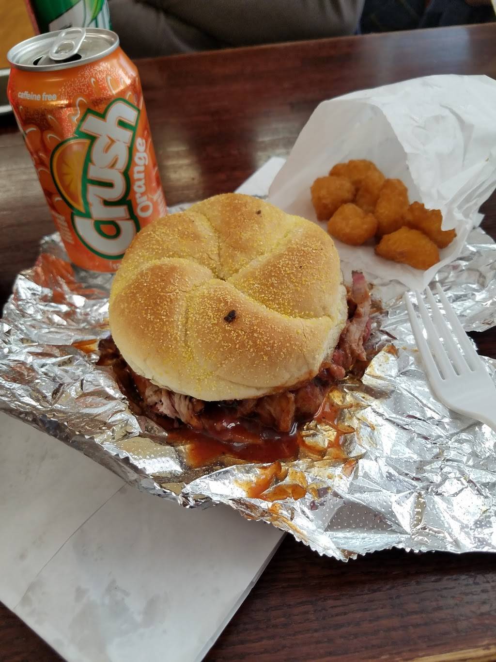 Carrol Lous Smokehouse | restaurant | 2612 N Martin Luther King Jr Dr, Decatur, IL 62526, USA | 2175427275 OR +1 217-542-7275