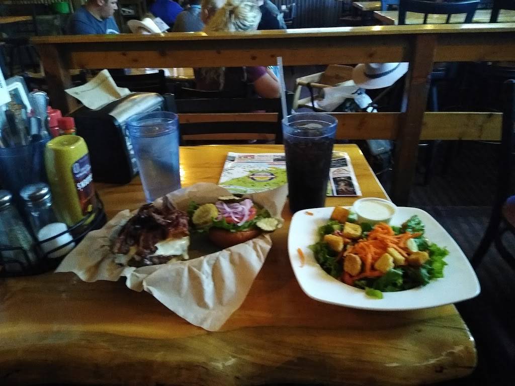 Ollies Pub & Grub | restaurant | 180 W Jefferson Ave, Breckenridge, CO 80424, USA | 9704236284 OR +1 970-423-6284