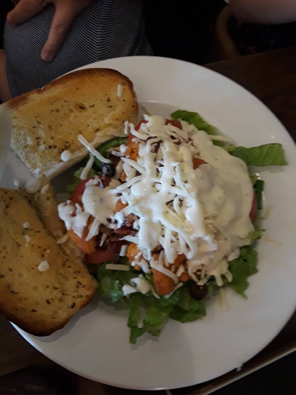 DeLeon Pizza | restaurant | 84 Theatre Dr #200, St. Augustine, FL 32086, USA | 9047941917 OR +1 904-794-1917