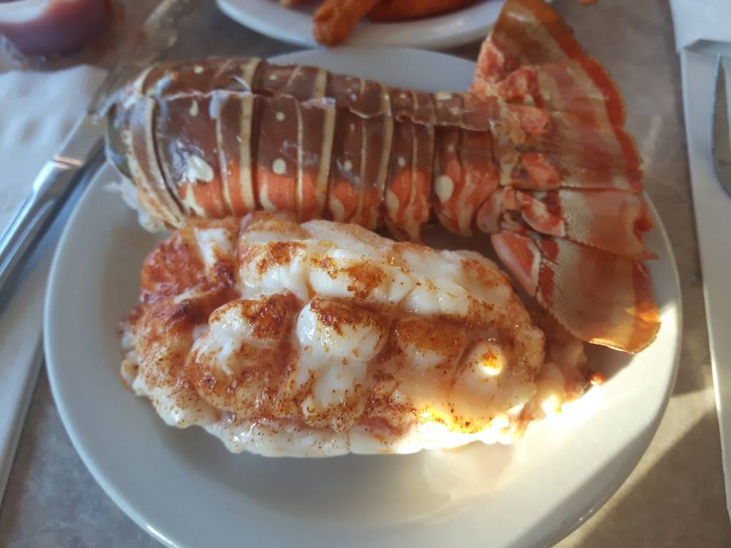 Dockers | restaurant | 33 W Grand Ave, Fox Lake, IL 60020, USA | 8479730033 OR +1 847-973-0033