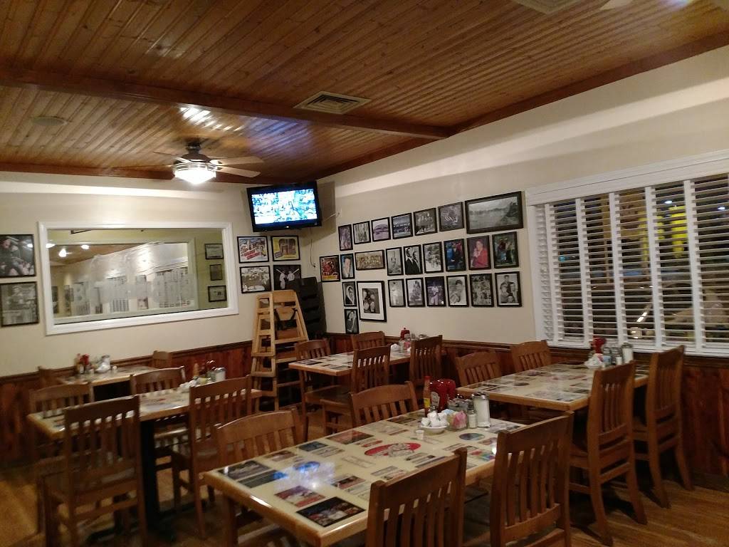 The Big Biscuit | restaurant | 16506 E US Hwy 40, Independence, MO 64055, USA | 8164786958 OR +1 816-478-6958