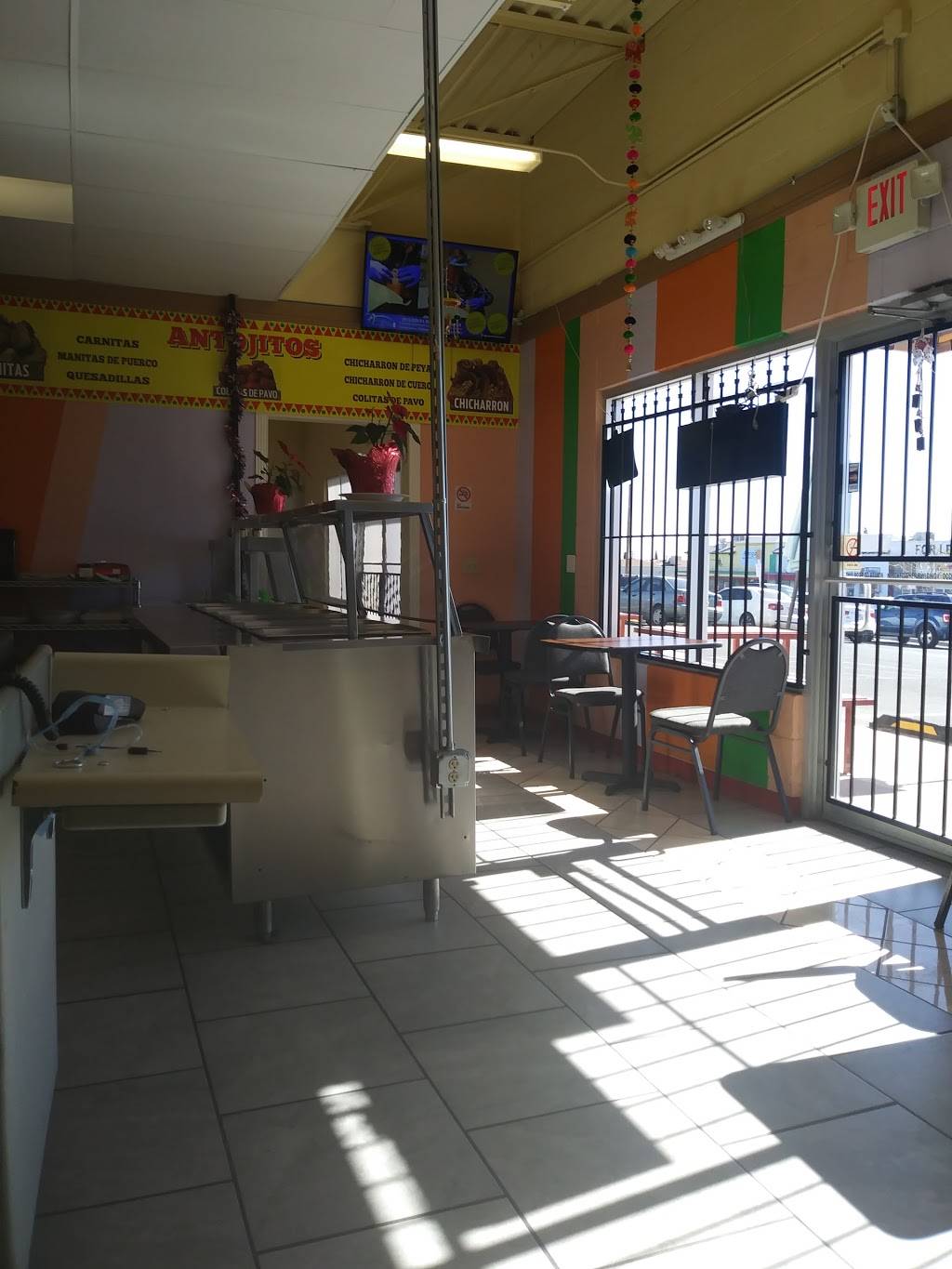 Tamales El Tejano | restaurant | 3301 Fort Blvd, El Paso, TX 79930, USA | 9155883075 OR +1 915-588-3075