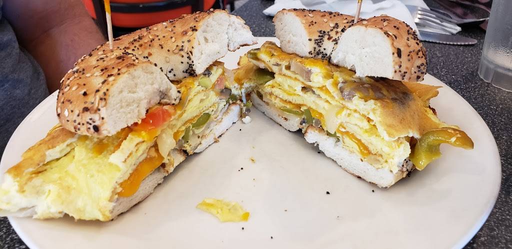 Lesters Diner | restaurant | 1393 NW 136th Ave, Sunrise, FL 33323, USA | 9548387473 OR +1 954-838-7473